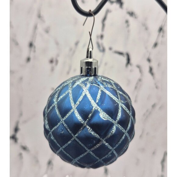 Pretty Set of 4 Christmas Ornaments Blue Glitter Plaid Classic Quilted Look - Picture 6 of 8